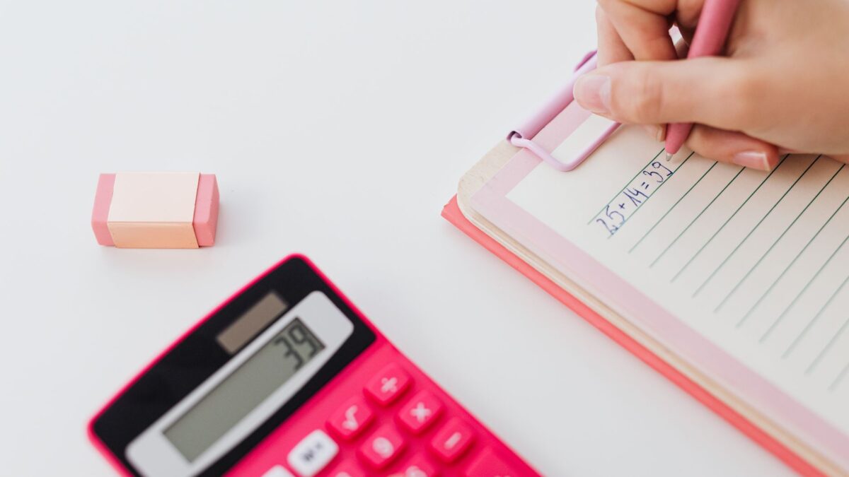 Presupuesto quincenal: cómo ordenar tu dinero si cobras cada 15 días